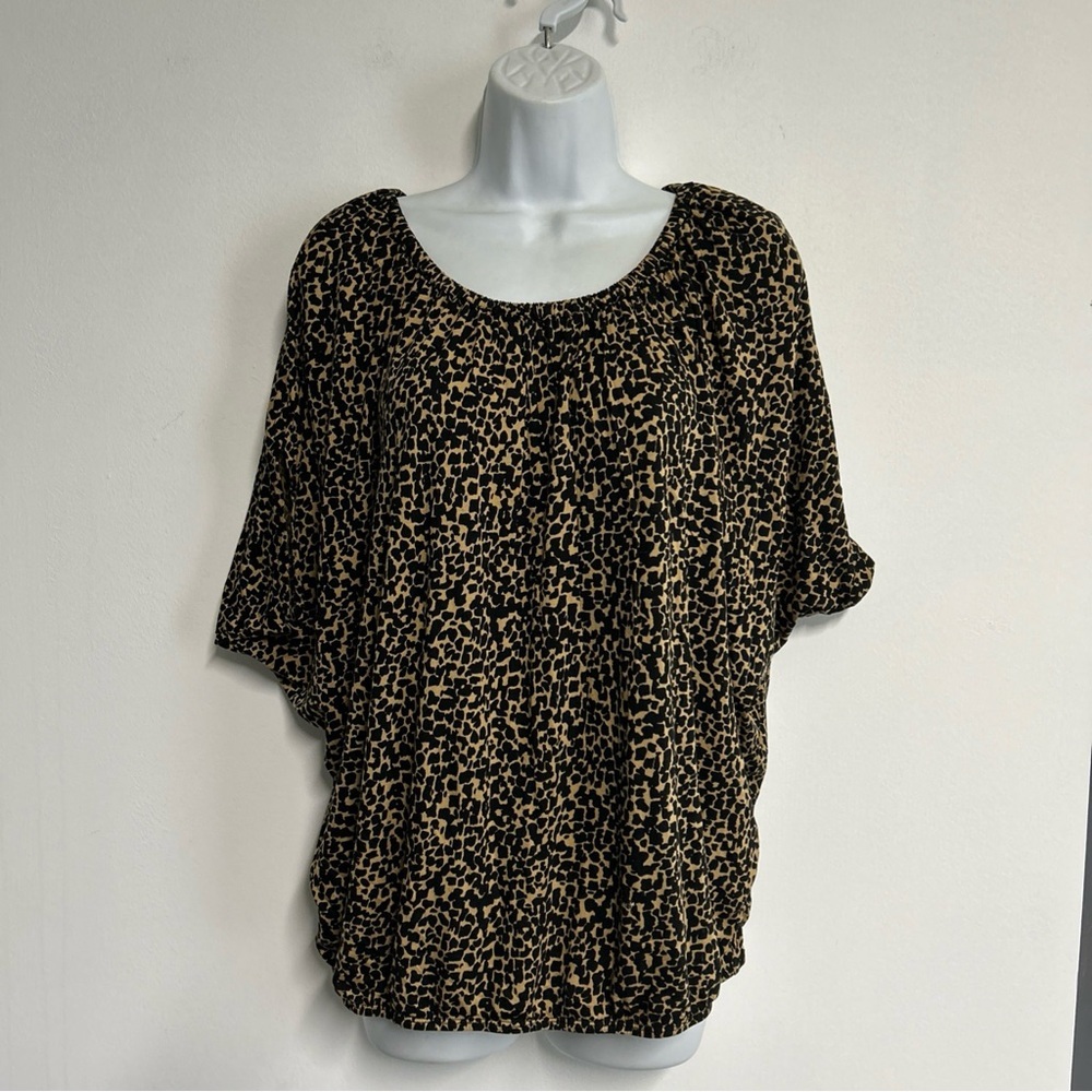 Ann Taylor LOFT Women’s Medium Blouse Animal Print Top‎ Batwing Coquette Grunge